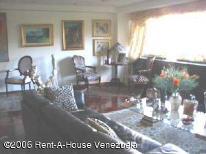 Apartamento En Distrito Metropolitano - Caracas - La Lagunita Country Club REF: 06-742